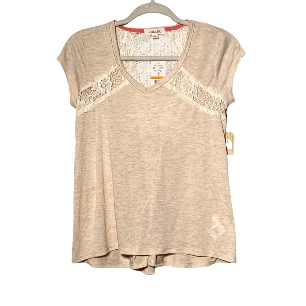 Taylor & Sage NWT Cream and Lace V Neck T-shirt Inverted Back Pleat, Size S